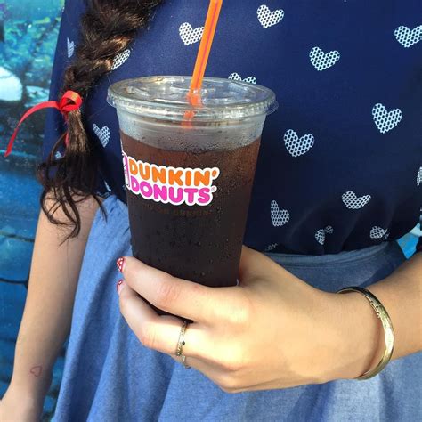 Vedi anche le foto e i consigli da parte dei visitatori. Dunkin' Donuts Is Giving Out Free Cold Brew | Dunkin ...