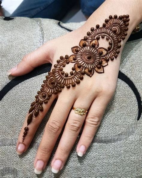 Scopri ricette, idee per la casa, consigli di stile e altre idee da provare. Mehndi Ki Dejain Photo Zoomphoto - Https Encrypted Tbn0 ...