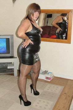 Shiny lycra helen lara black latex sleeveless dress. stramme ladys