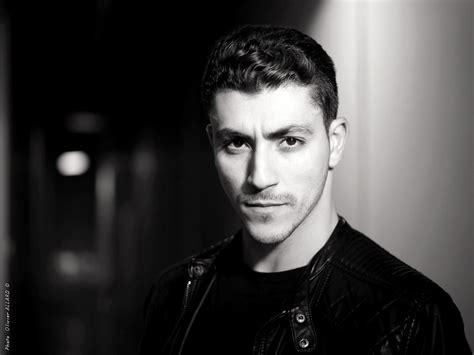 Kamel ouali — je fais de toi mon essentiel 03:18. Youcef Ouali - Acteur,Comédien,Danseur,Model