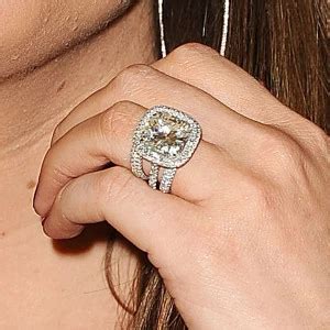 Khloe kardashian wears wedding ring from lamar odom to shoot keeping up with kardashians: How Sabrina Parr's engagement ring from Lamar Odom differs from Khloé Kardashian's (With images ...