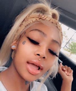 Summer walker is an american singer and songwriter from atlanta, georgia. queen of face tats | Tumblr