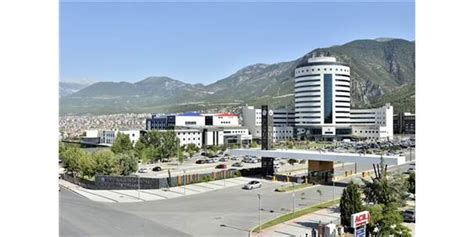 Denizli ili, pamukkale ilçe sınırında yer alan pamukkale üniversitesi, 1992 yıllında hizmette açılan bir devlet üniversitesidir. Pamukkale Üniversitesi Hastaneleri'nde Yeşil Kartlı ...