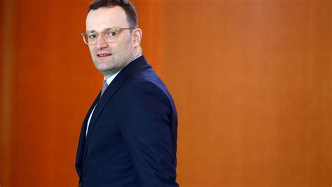Wir zeigen, was man über seinen lebenslauf und seinen ehemann daniel funke wissen sollte. Jens Spahn will "Therapien" gegen Homosexualität verbieten ...