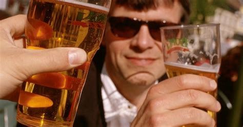Do some people drink too much because of changes in the brain?