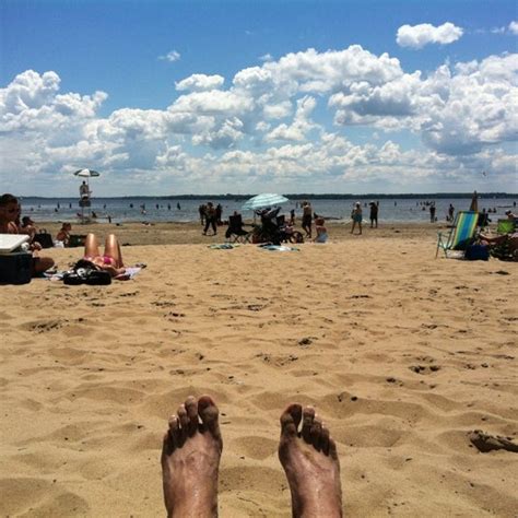 Cette fermeture est causée pour pouvoir participer au programme, les plages doivent notamment être publiques et reconnues. Plage Oka - Plage d'Oka