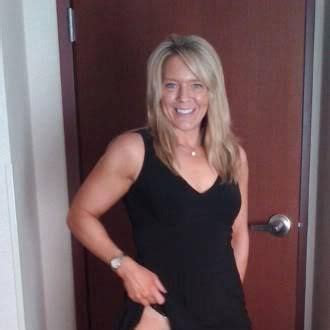 Amazing milf successfully seduces younger man. #sugarmomma If you are looking for a serious Dating Site ...