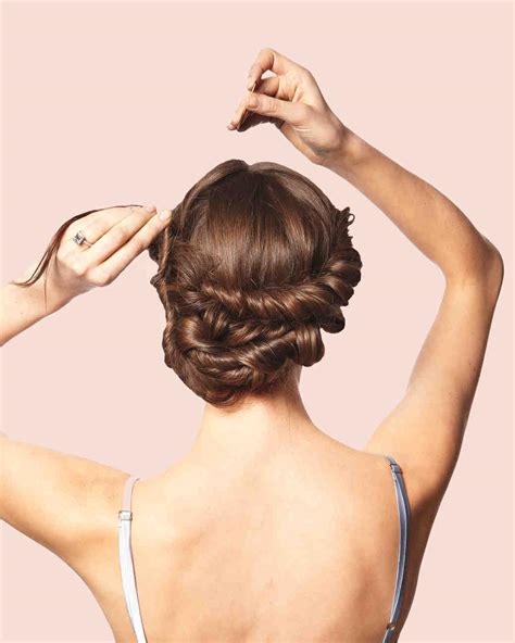 There are some super talented stylists and beauty bloggers out there on the web who have put together hairstyle tutorials so you can create adorable. DIY Wedding Updos | Martha Stewart Weddings