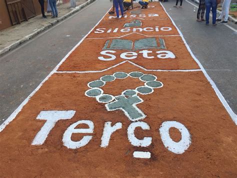 Ela afirma que o pão e o vinho se transformam no corpo e no. Celebração de Corpus Christi em Maceió tem procissão ...