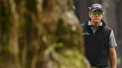 Can phil mickelson really contend? PGA Championship 2020: Phil Mickelson glasses, aviators ...