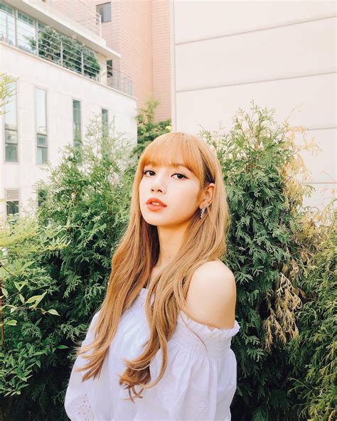 Came w/4 pics of lisa. Diseccionando a Blackpink: Conoce a cada una de sus ...