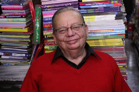 This biography of ruskin bond provides detailed information about his childhood, life, achievements, works & timeline. La antigua Biblos: Una habitación en la azotea - Ruskin Bond