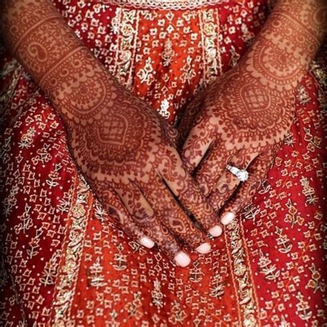 It was basically applied by asians during wedding ceremonies, but nowadays the tattoos are increasingly taking over the tattoo industry. Beautiful Henna Tattoos | Others