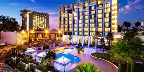 After a dramatic $70 million transformation, newport beach marriott hotel & spa offers a whole new t. Newport Beach Marriott Hotel & Spa Weddings | Get Prices ...