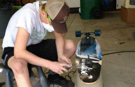 Flat decks are great for cruising or relaxed rides. Types Of Longboards Explained In Details - Longboardbrand.com