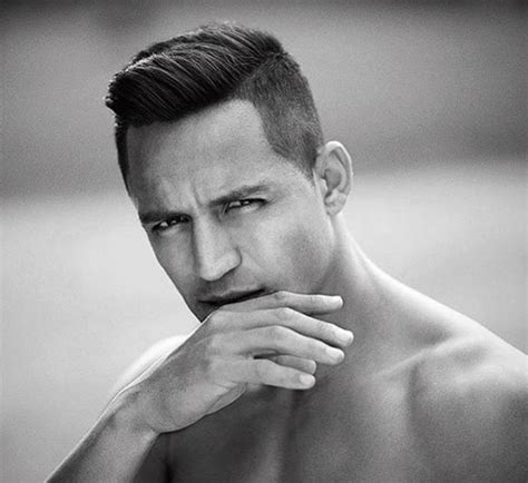 Who wouldn't love alexis sanchez haircut especially on this hot summer day? Alexis Sanchez New Haircut | Futbolcular, Saç