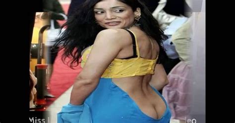 Bollywood top 5 dirtiest wardrobe malfunctions | malfunctions are yet common these days. Latest Worst Bollywood Actress Wardrobe Malfunction 2016 ...