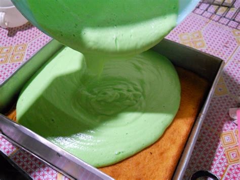 Agar (agar agar) and kanten are a natural gelatin obtained from algae. dapursheryl: Step by Step membuat Puding Cake