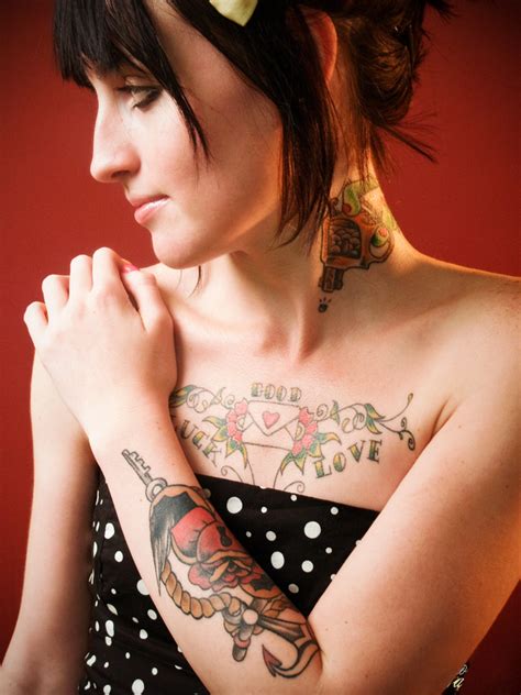 Shoulder tattoos are just as popular as wrist tattoos, and they are one of the most sought after areas in which to get a tattoo. Sexy Woman Tattoo: Awesome Tattoos On Women