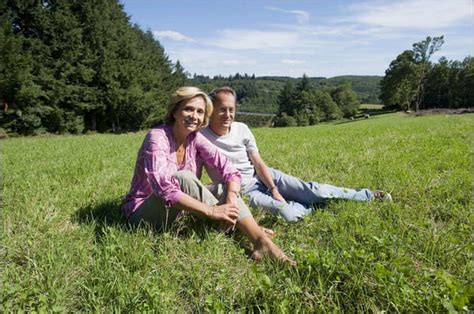 #unleashinglimitlessenergy around the world using wind, hydro. Valérie et son mari Jérôme Pécresse, au vert en Corrèze (2009)