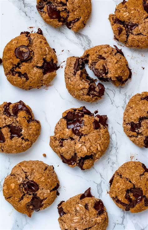 These healthy oatmeal cookies feature bananas, sunflower seeds, raisins, and coconut. Dietetic Oatmeal Cookies / Easy Honey Tahini Oatmeal ...