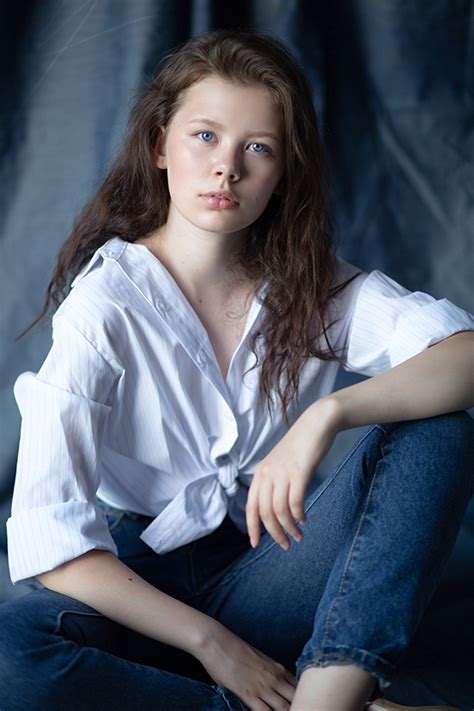 Ella ha sido contratada por la models youth. katya — NN Models