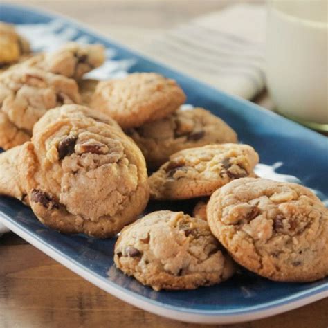 Have you downloaded the new food network kitchen app yet? Trisha Yearwood Christmas Bell Cookies/Foodnetwork ...