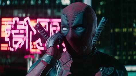 In order to win his freedom he must fight against the jailhouse fighting champ uri boyka (adkins) in a battle to the death. Sehen Deadpool 2 2018 ganzer film STREAM deutsch KOMPLETT ...