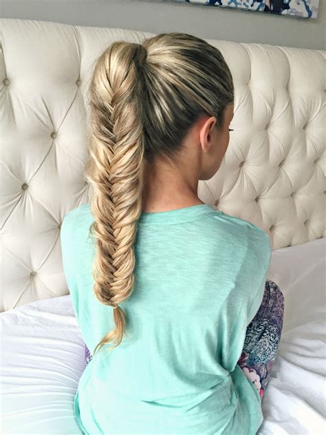 Before you save this hairstyle ideas hairstyles photos, make sure you read the article or see all of our photo gallery related to this image. Chunky fishtail braid pony - OliviaRink.com | Hair styles ...