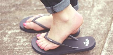 Maybe you would like to learn more about one of these? Arti Mimpi Tentang Sandal: Membeli, Memakai, Hilang ...