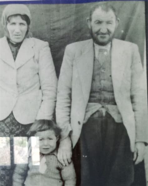 Hasan yılmaz, 15 temmuz darbe girişimi sırasında akıncı 4. 80 yıllık fotoğraf... Aşık Hasan ve karısı Vahide Doğan, çocuk ise büyük bir ihtimalle Kıyas Ay