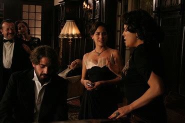 Where to watch online tear this heart out full movie for free. Arráncame la vida (2008) | ČSFD.cz