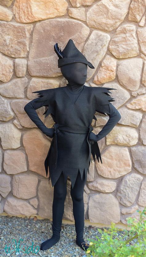 Peter pan is one of our all time favorite stories, so the kids had a wonderful time helping me. Peter Pan Shadow Costume | DIYIdeaCenter.com