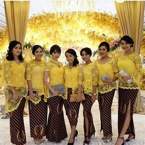 Maybe you would like to learn more about one of these? >Rok duyung no. 3 dr kiri Model Kebaya Modern Broklat ...