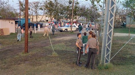 For leaked info about upcoming movies, twist endings, or anything else spoileresque, please use the following method: IMCDb.org: "What's Eating Gilbert Grape, 1993": cars ...