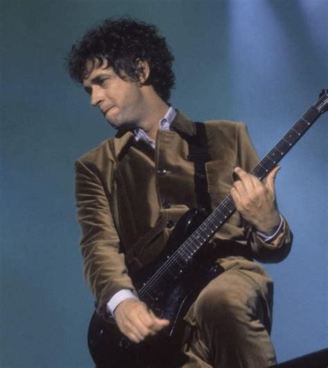 Soda stereo toca por primera vez en el cumpleaños de alfredo lois (encargado de la imagen del grupo) en diciembre de 1982. A 15 años del "Ultimo Concierto" de Soda Stereo. | Gustavo ...