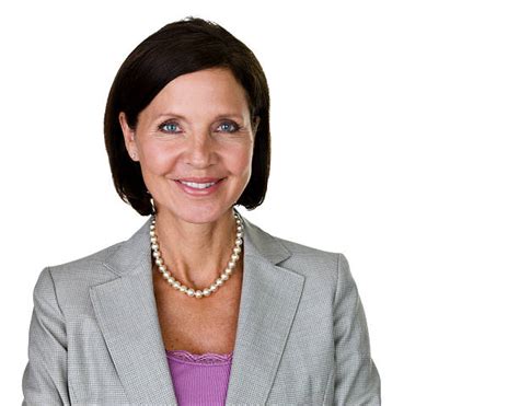 Net cul asiat georgian bluffs fille nu ado ma femme ecarte jeune escort la grande motte photo perso. Femme 50 Ans Brune Banque d'images et photos libres de ...