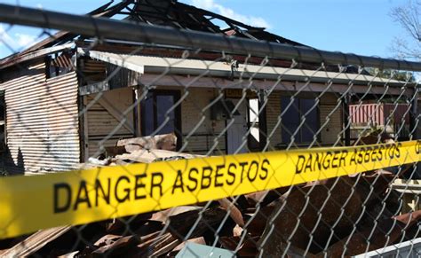 The potential asbestos exposure at 415 michigan street also worries people in a neighbouring tower that is undergoing similar renovations. Concern about asbestos exposure during renovations as ...