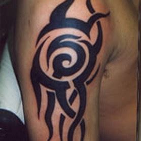 Avrupanın en iyi dövmecisine kolumu kaplattım !! Kol Tribal Dövme Tattoo