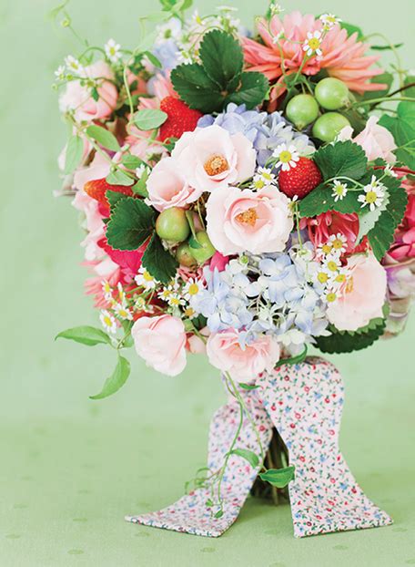 There is a summer strawberry wedding venue called strawberry farms! V5: Southern Blooms | Wedding strawberries, Diy wedding ...