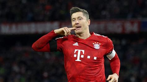 All information about fc bayern (bundesliga) current squad with market values transfers rumours player stats fixtures news. Bayern Munich news: Robert Lewandowski equals Bundesliga ...