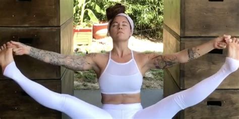 7 min96%hdincredibly hot tattooed brunette christy mack o. People Are Losing It Over This Yogi Bleeding Through Her ...