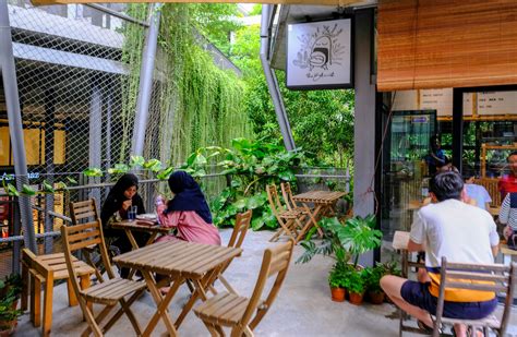 Then you may choose to eat your lunch there, or take it back to work. Eat Drink KL: The Botanist, Cyberjaya