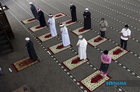 Hukum shalat berjamaah di masjid adalah wajib menurut pendapat terkuat. Kebenaran Solat berjemaah di masjid, surau di Sabah ...