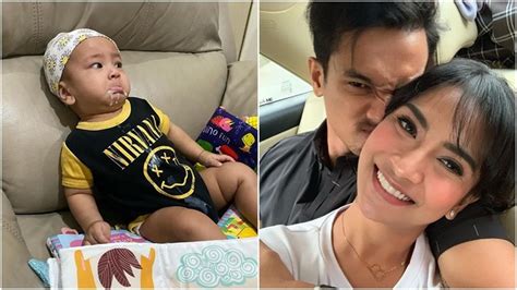 Aleandra jovanka adalah anak sulung dari lukman hidayat aindra dan latifa terpaksa menikah dengan ceo yang kaya raya yang bernama senopati arya bagaskara yang terkenal dingin dan angkuh. Penjara Hati Sang Ceo - Vanessa Angel Keluar dari Penjara ...