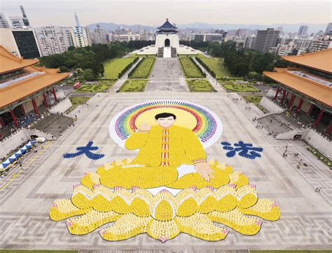 On december 12th, redditor astrohamsta posted the copypasta to /r/copypasta subreddit, gaining over 1,100 upvotes in six months.12. 得度: 台灣法輪功學員再次排出 李洪志大師 法像