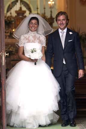 Il matrimonio è stato celebreto con rito civile nel comune di capri, domenica 31 agosto 2014. Caterina Balivo a nozze… della sorella Francesca! | Gossip