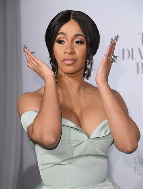 Ce dimanche, sur la scène des bet awards à los angeles, elle a livré une prestation avec son époux, vêtue d. The Cardi B Conundrum | Georgia Public Broadcasting