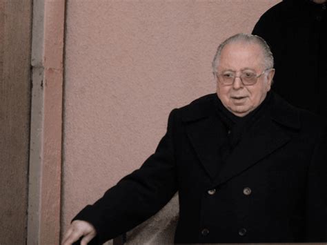 Karadima (born 6 august 1930), a chilean catholic priest, was accused as early as 1984 of sexual. Pope Francis Defrocks Chilean Homosexual Abuser Fernando ...