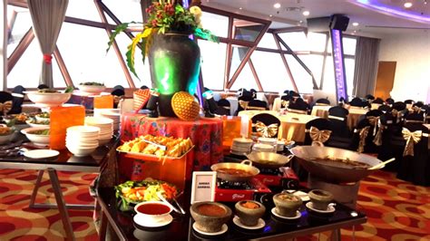 Restoran berputar terletak pada ketinggian 282 meter explore kuala lumpur : Buffet Ramadhan 2015 - Dari Rebung Ke KL Tower ~ Dari Jari ...